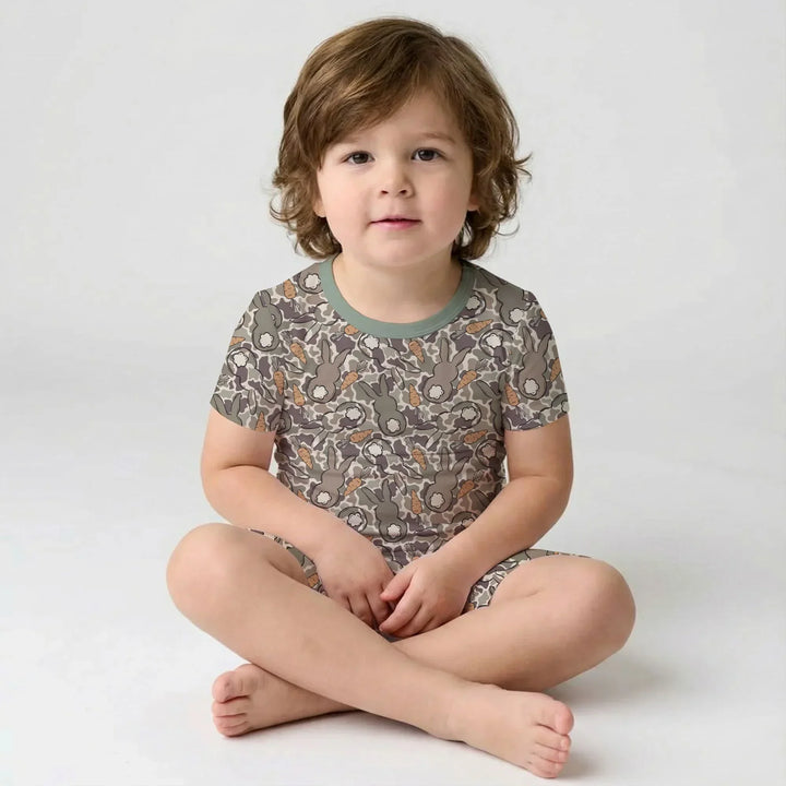 Template Zweiteiliges Pyjama-Set mit kurzen Ärmeln und Shorts