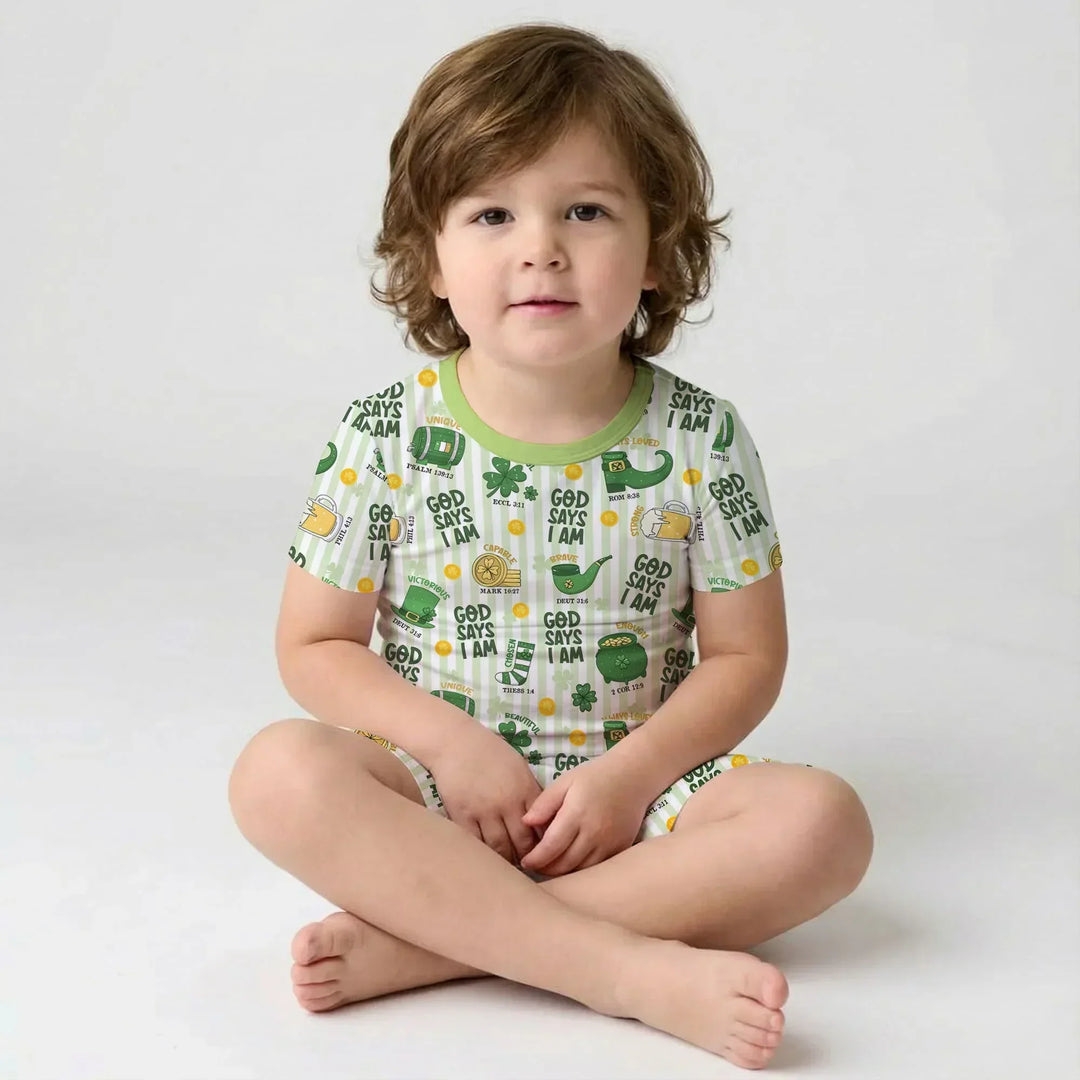 Template Zweiteiliges Pyjama-Set mit kurzen Ärmeln und Shorts