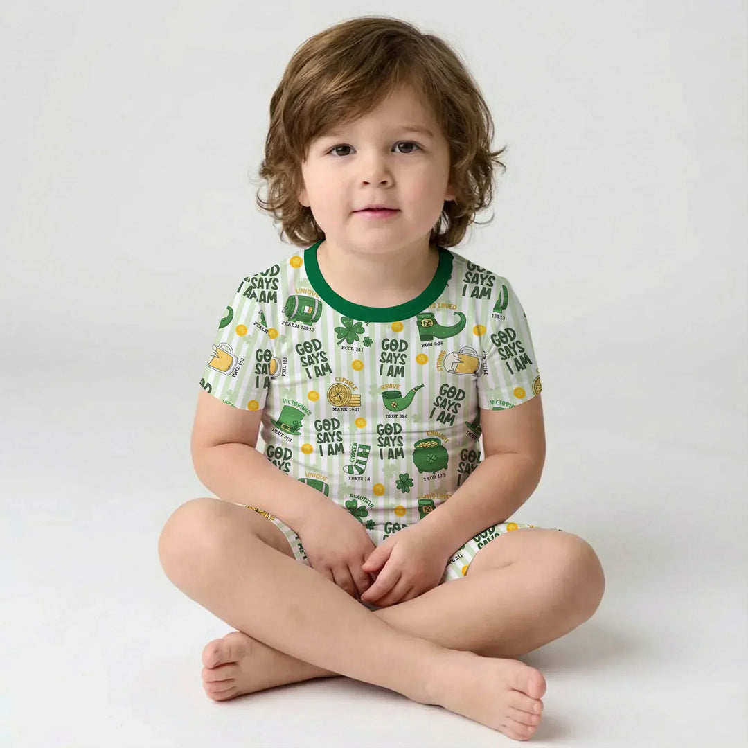Template Zweiteiliges Pyjama-Set mit kurzen Ärmeln und Shorts