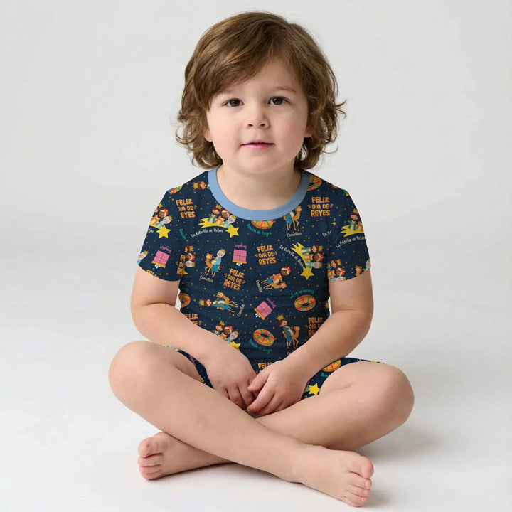 Template Zweiteiliges Pyjama-Set mit kurzen Ärmeln und Shorts