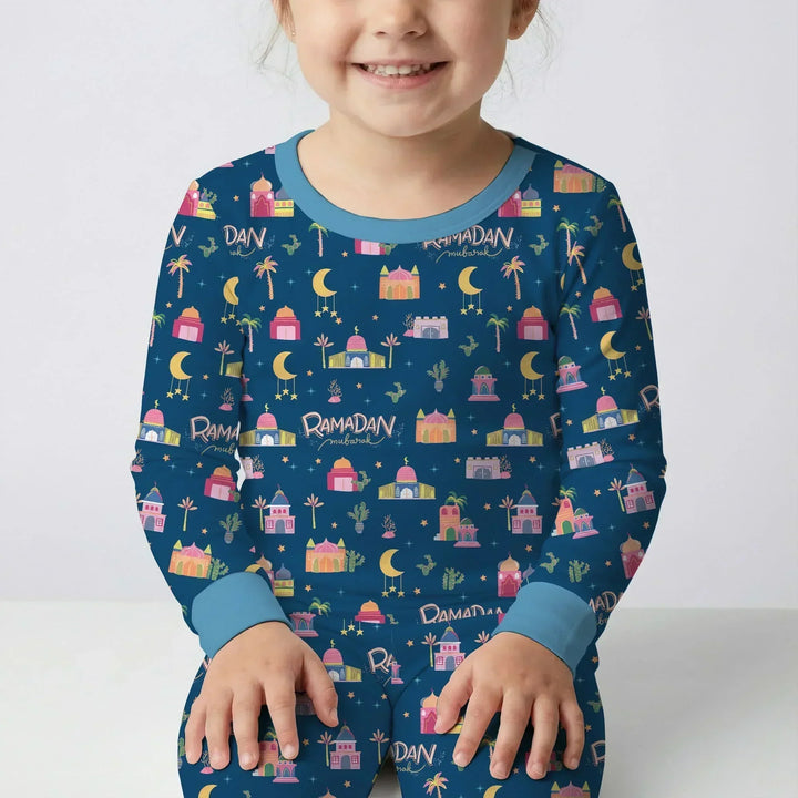 Zweiteiliges Langarm-Pyjama-Set mit Sommerfrüchten