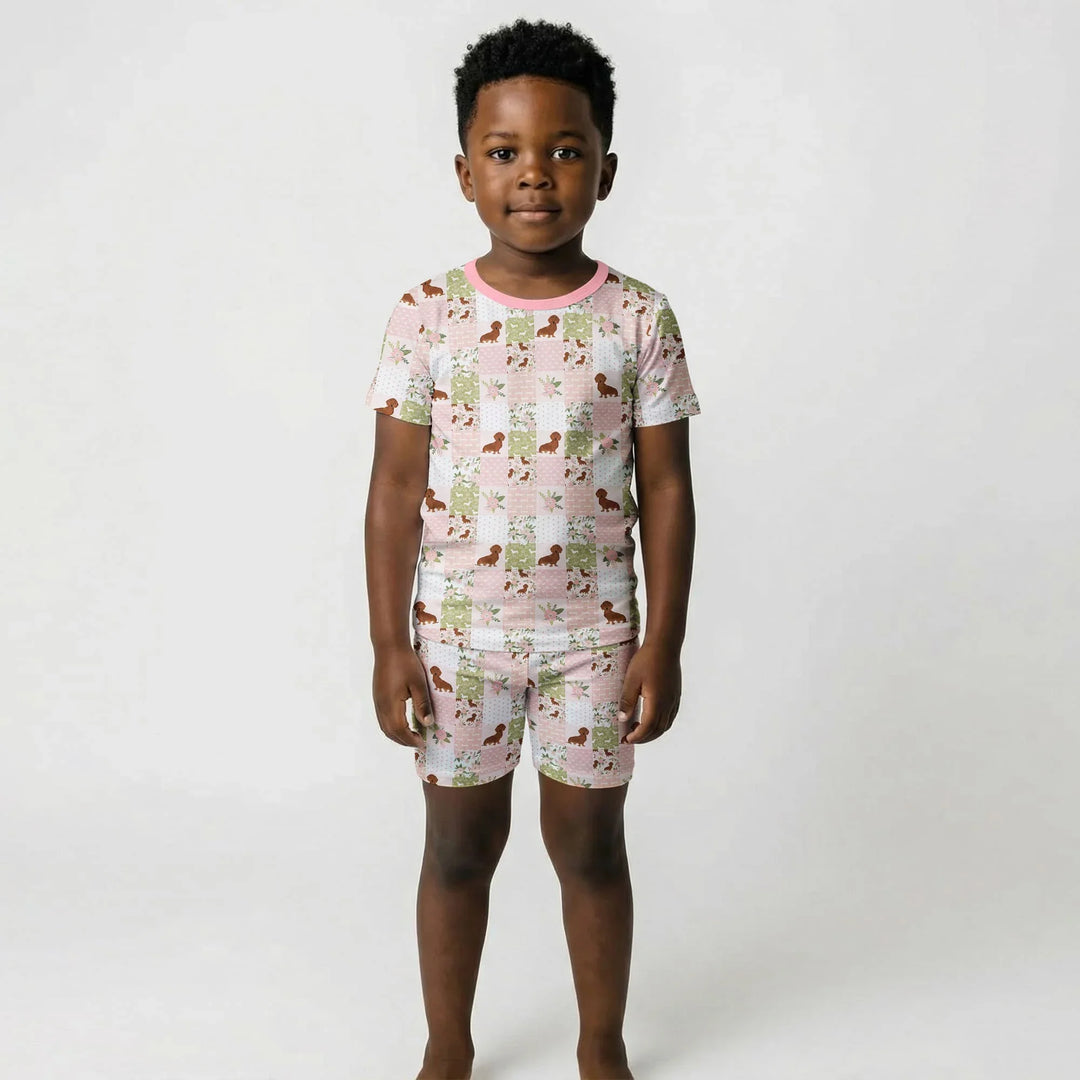 Template Zweiteiliges Pyjama-Set mit kurzen Ärmeln und Shorts