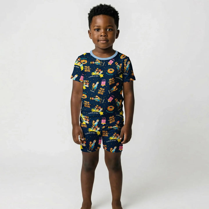 Template Zweiteiliges Pyjama-Set mit kurzen Ärmeln und Shorts