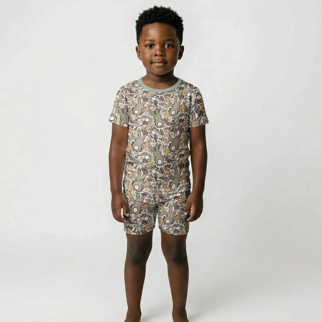 Template Zweiteiliges Pyjama-Set mit kurzen Ärmeln und Shorts