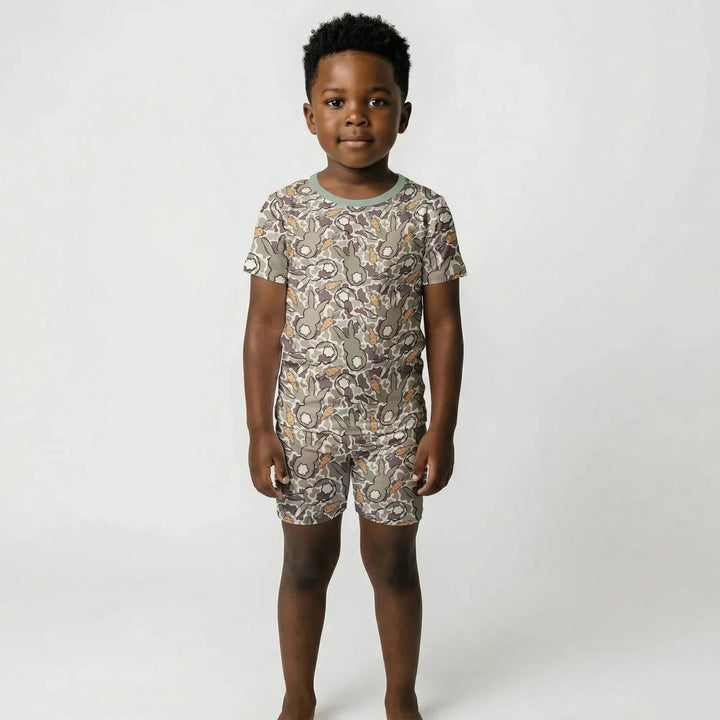 Template Zweiteiliges Pyjama-Set mit kurzen Ärmeln und Shorts
