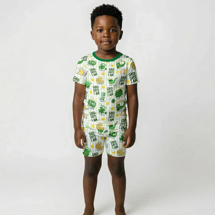 Template Zweiteiliges Pyjama-Set mit kurzen Ärmeln und Shorts