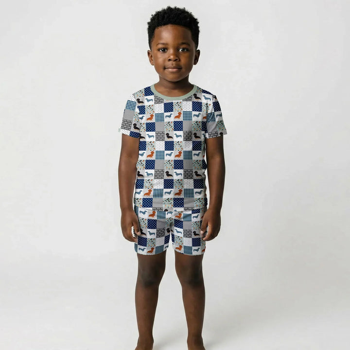 Template Zweiteiliges Pyjama-Set mit kurzen Ärmeln und Shorts