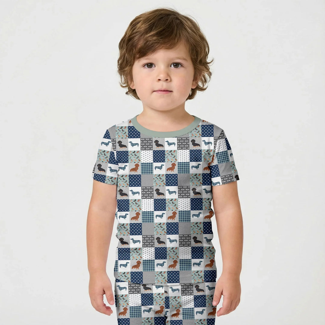 Template Zweiteiliges Pyjama-Set mit kurzen Ärmeln und Shorts