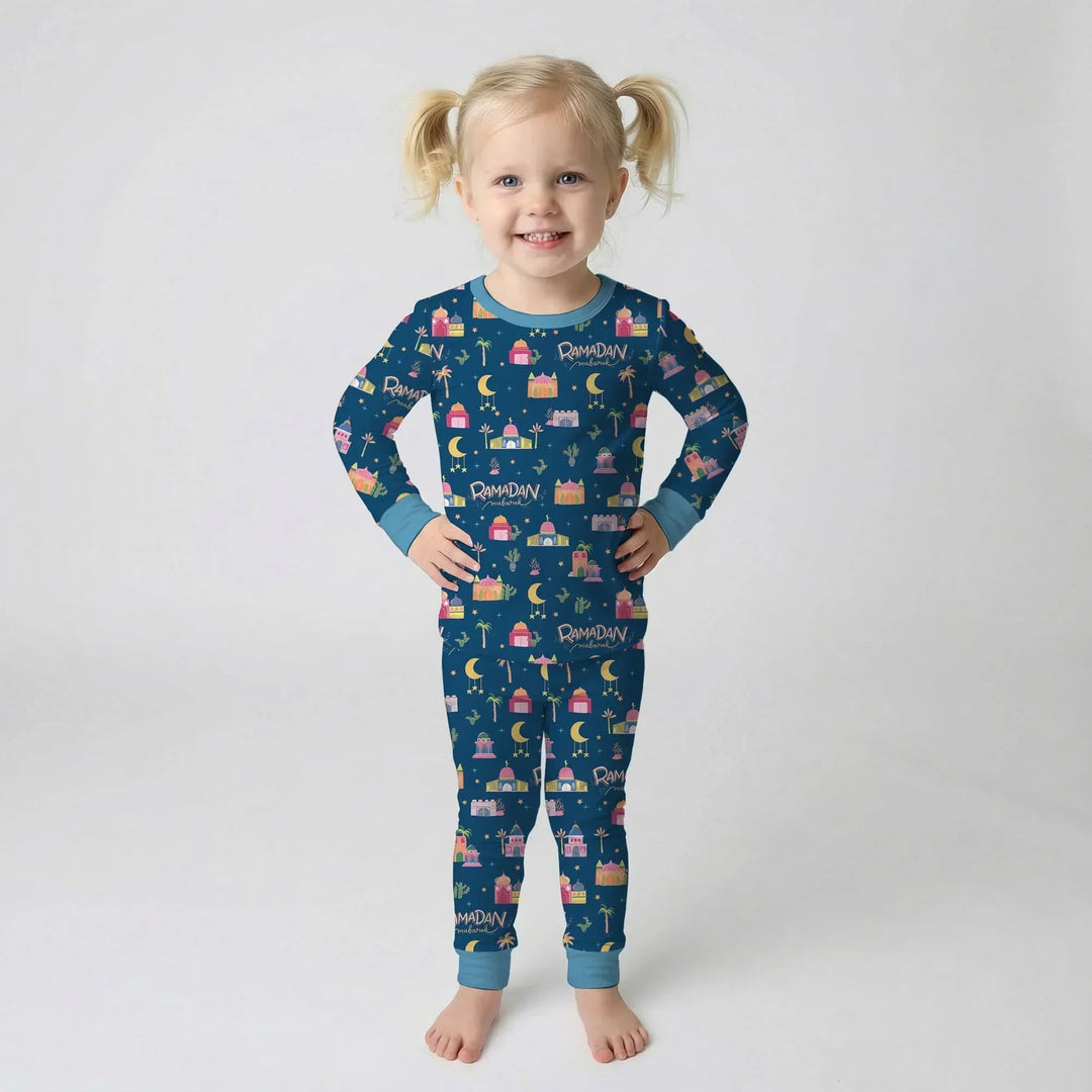 Zweiteiliges Langarm-Pyjama-Set mit Sommerfrüchten