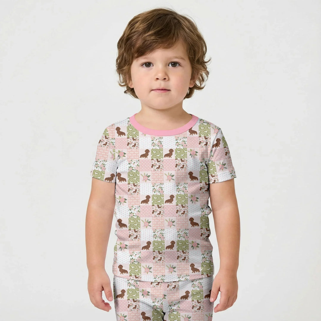 Template Zweiteiliges Pyjama-Set mit kurzen Ärmeln und Shorts