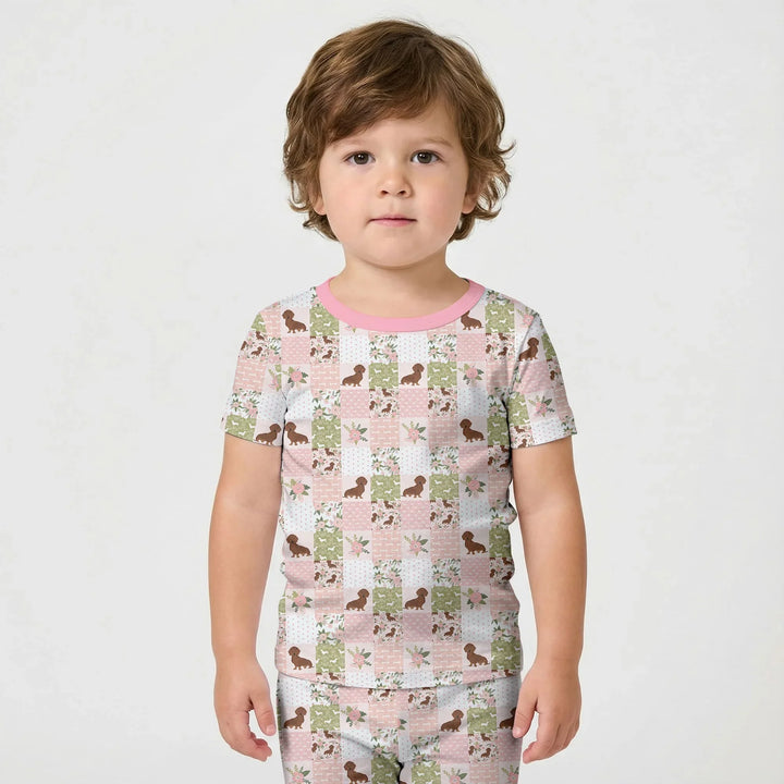 Template Zweiteiliges Pyjama-Set mit kurzen Ärmeln und Shorts