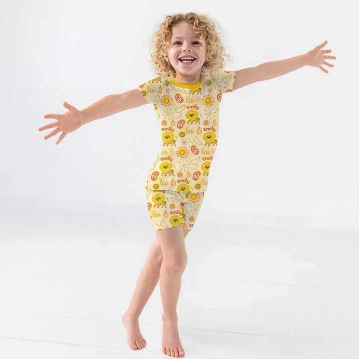 Zweiteiliges Pyjama-Set mit kurzen Ärmeln und Shorts im Sommer-Design