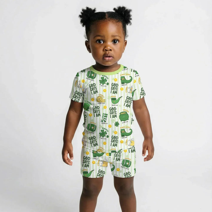 Template Zweiteiliges Pyjama-Set mit kurzen Ärmeln und Shorts