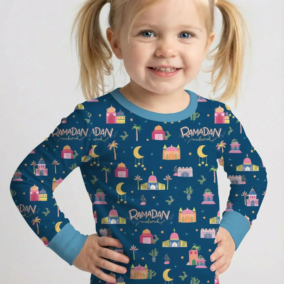 Zweiteiliges Langarm-Pyjama-Set mit Sommerfrüchten