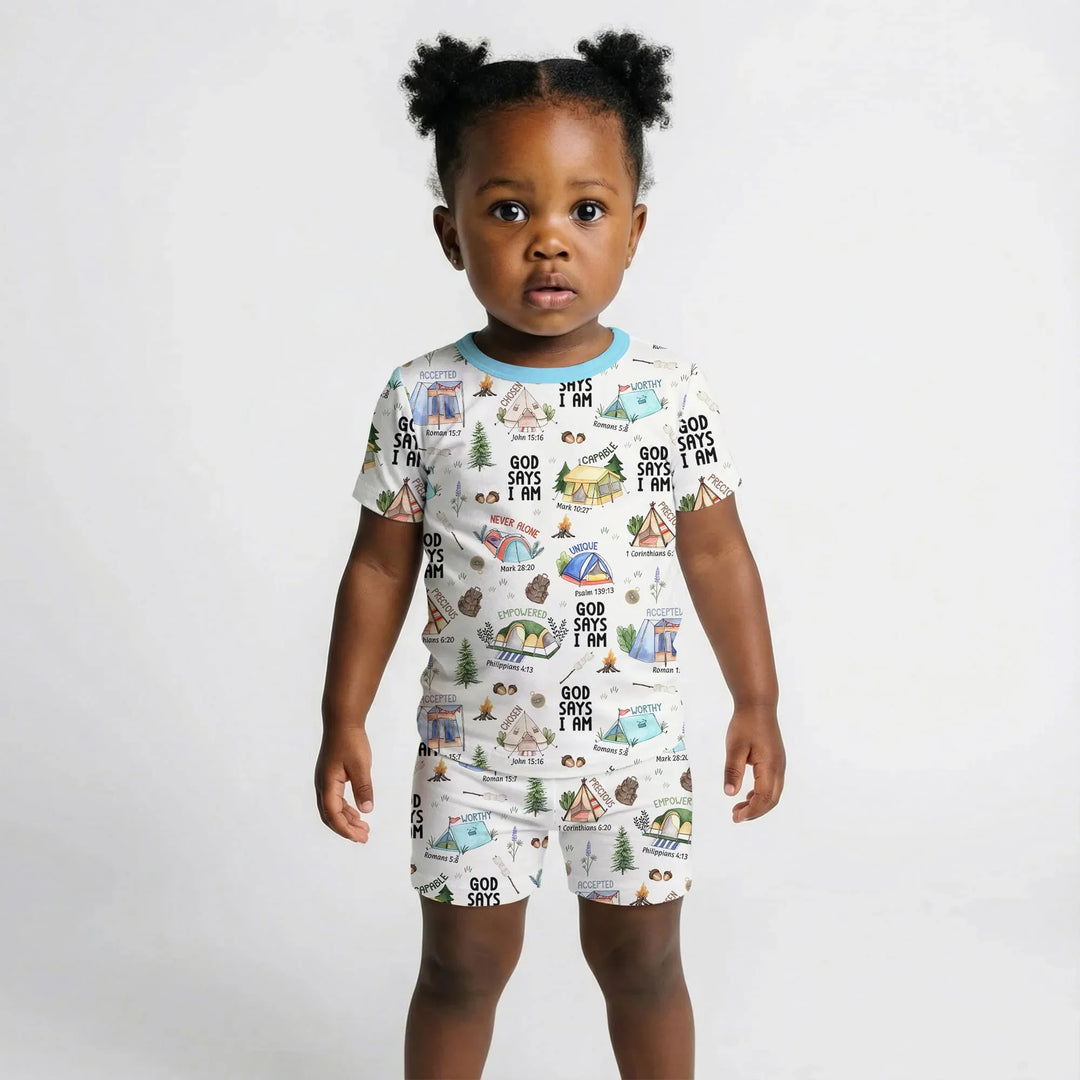 Template Zweiteiliges Pyjama-Set mit kurzen Ärmeln und Shorts