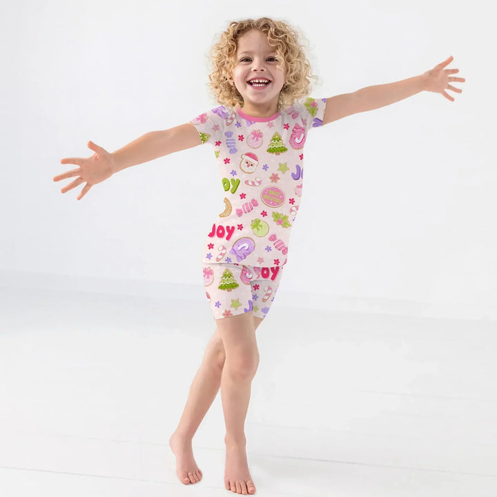 Template Zweiteiliges Pyjama-Set mit kurzen Ärmeln und Shorts