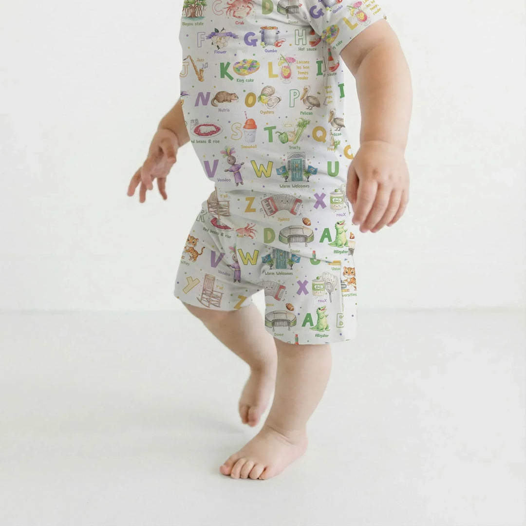 Template Zweiteiliges Pyjama-Set mit kurzen Ärmeln und Shorts