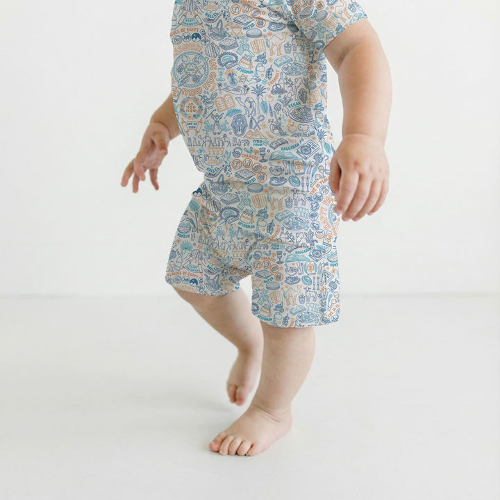 Template Zweiteiliges Pyjama-Set mit kurzen Ärmeln und Shorts