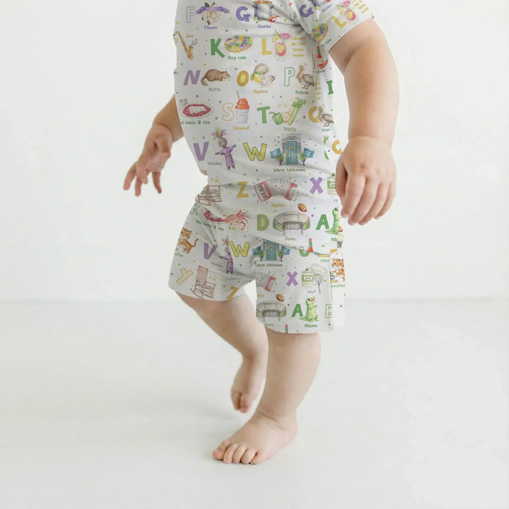 Template Zweiteiliges Pyjama-Set mit kurzen Ärmeln und Shorts