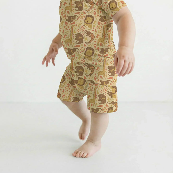 Template Zweiteiliges Pyjama-Set mit kurzen Ärmeln und Shorts