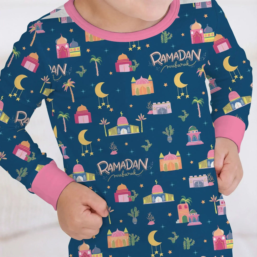 Zweiteiliges Langarm-Pyjama-Set mit Sommerfrüchten