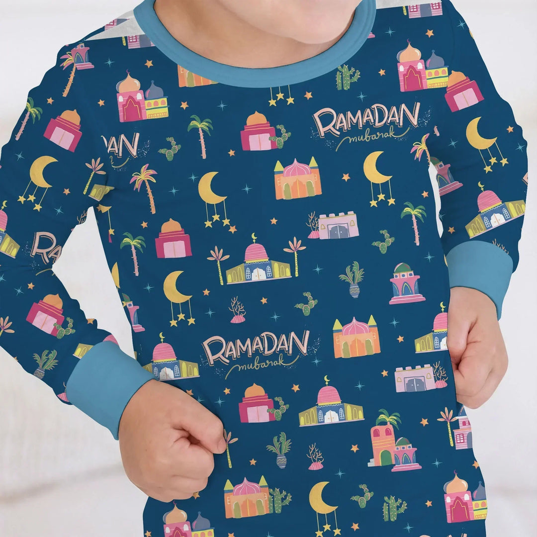 Zweiteiliges Langarm-Pyjama-Set mit Sommerfrüchten