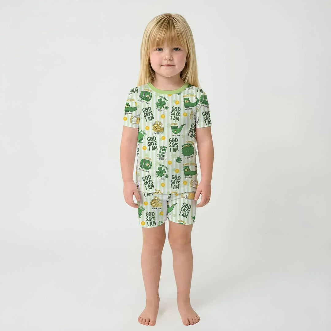 Template Zweiteiliges Pyjama-Set mit kurzen Ärmeln und Shorts