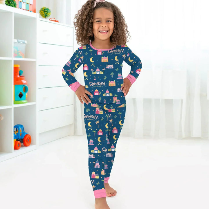 Zweiteiliges Langarm-Pyjama-Set mit Sommerfrüchten