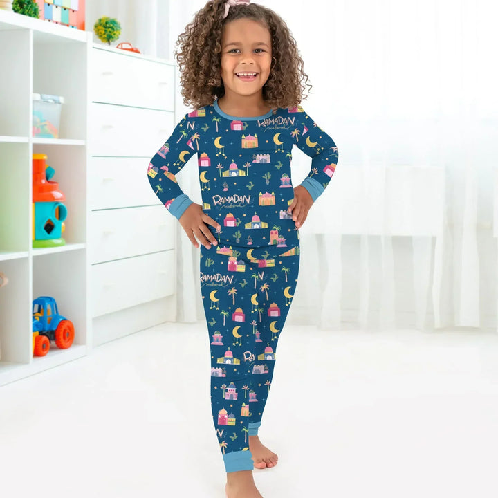 Zweiteiliges Langarm-Pyjama-Set mit Sommerfrüchten