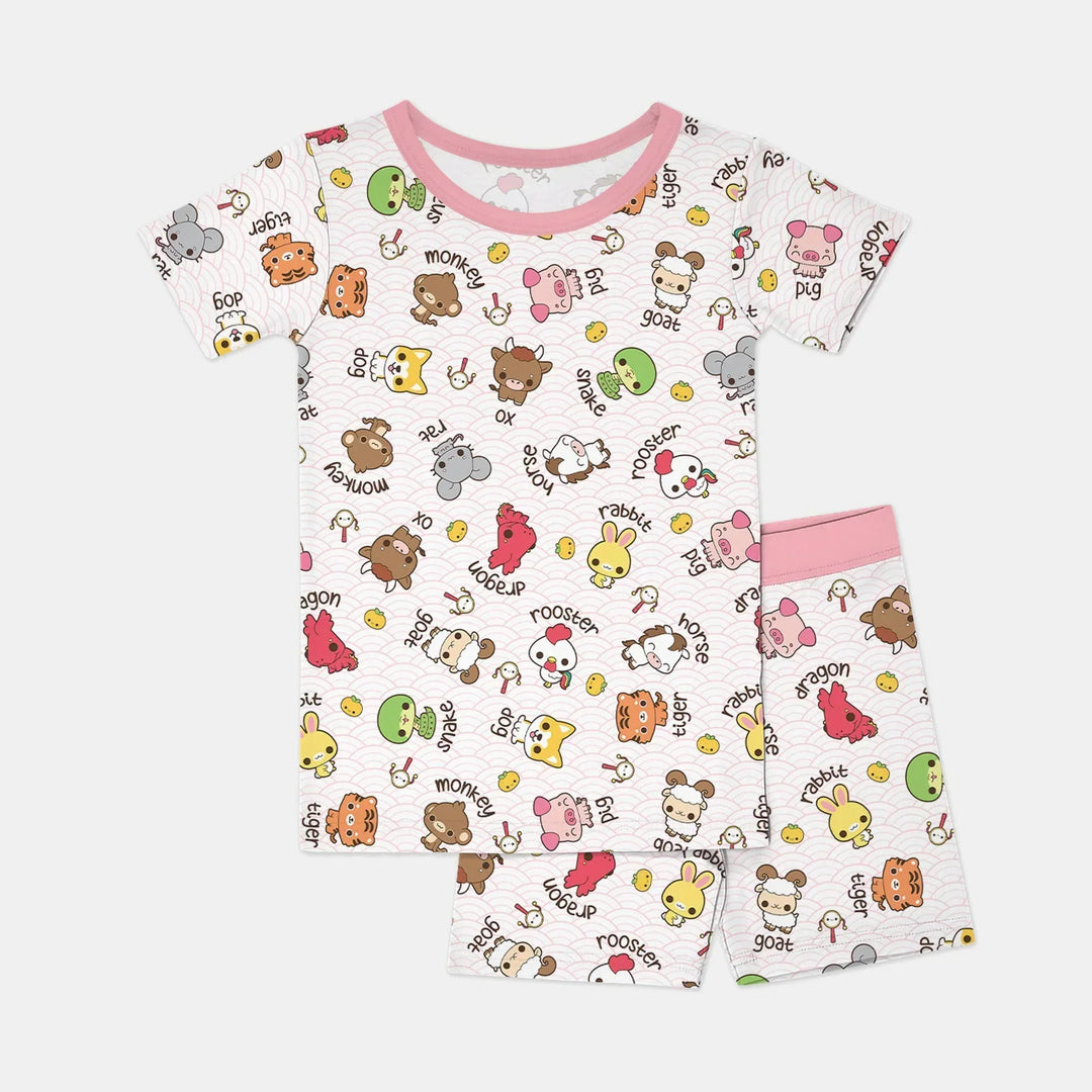 Template Zweiteiliges Pyjama-Set mit kurzen Ärmeln und Shorts