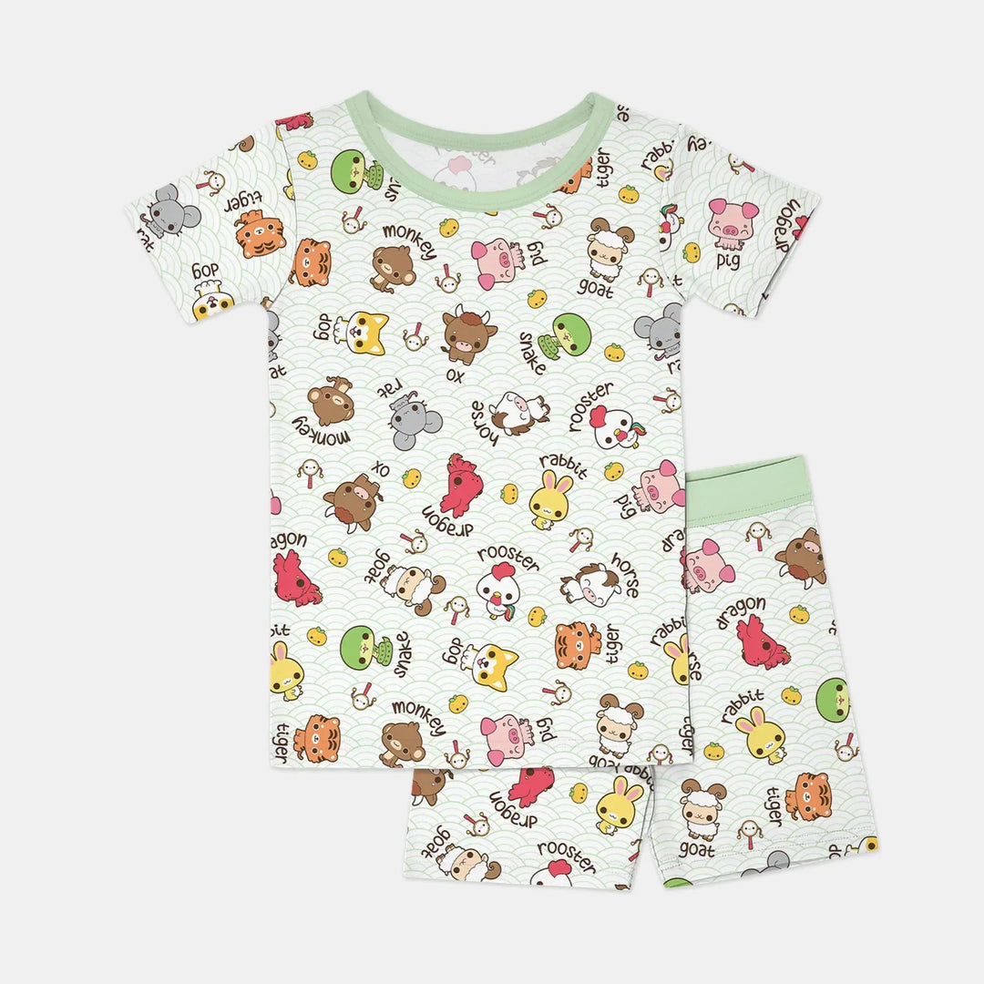 Template Zweiteiliges Pyjama-Set mit kurzen Ärmeln und Shorts