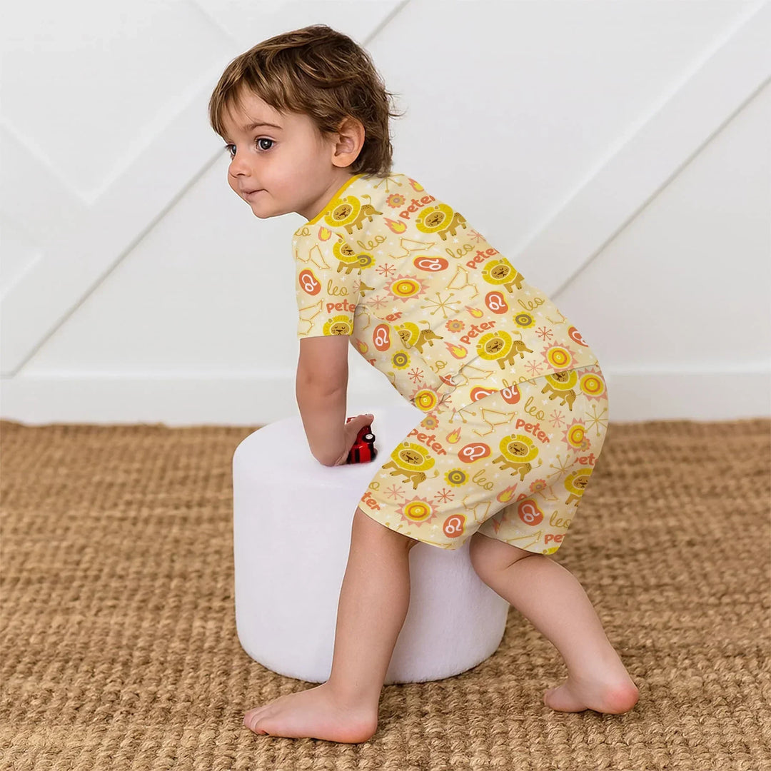 Zweiteiliges Pyjama-Set mit kurzen Ärmeln und Shorts im Sommer-Design