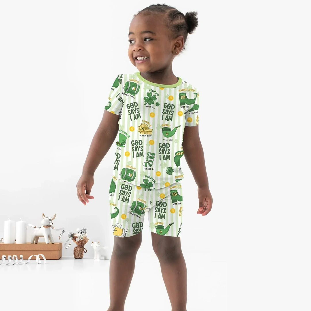 Template Zweiteiliges Pyjama-Set mit kurzen Ärmeln und Shorts