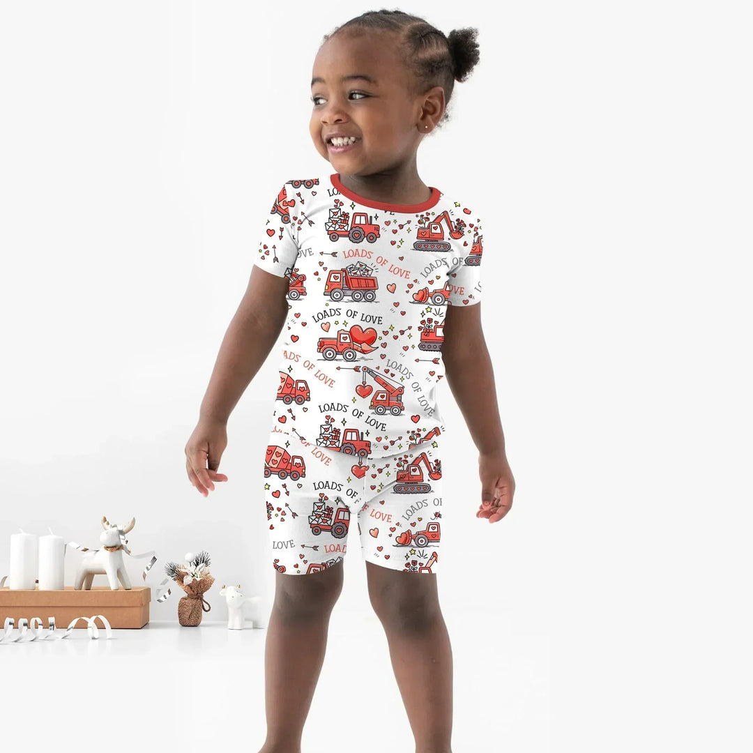 Template Zweiteiliges Pyjama-Set mit kurzen Ärmeln und Shorts