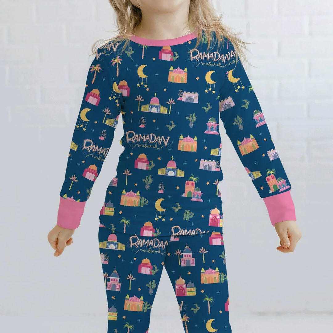 Zweiteiliges Langarm-Pyjama-Set mit Sommerfrüchten