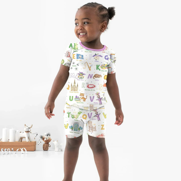 Template Zweiteiliges Pyjama-Set mit kurzen Ärmeln und Shorts
