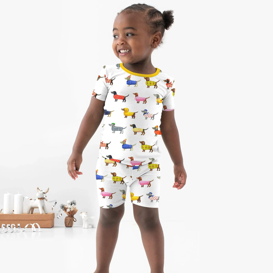Template Zweiteiliges Pyjama-Set mit kurzen Ärmeln und Shorts