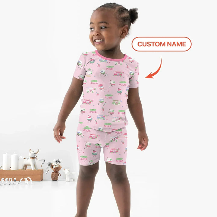 Zweiteiliges Pyjama-Set mit kurzen Ärmeln und Shorts im Sommer-Design