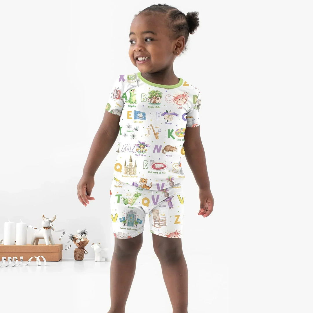 Template Zweiteiliges Pyjama-Set mit kurzen Ärmeln und Shorts
