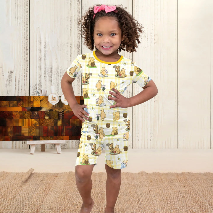 Template Zweiteiliges Pyjama-Set mit kurzen Ärmeln und Shorts