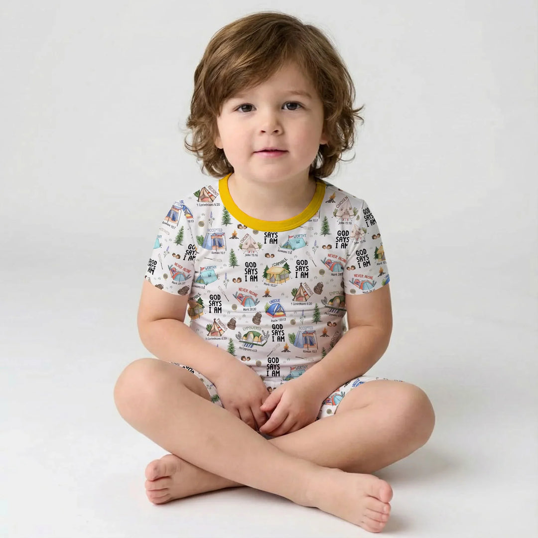 Template Zweiteiliges Pyjama-Set mit kurzen Ärmeln und Shorts
