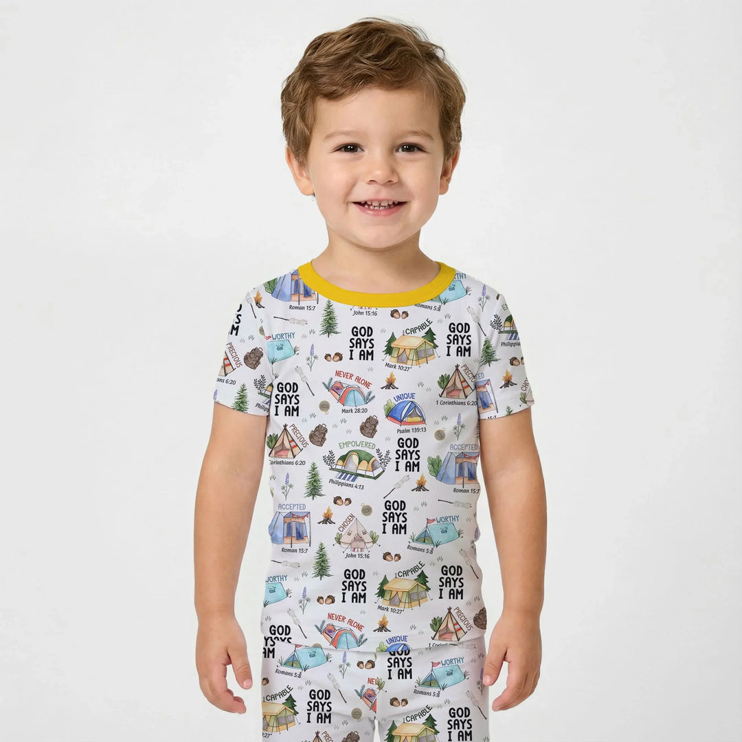 Template Zweiteiliges Pyjama-Set mit kurzen Ärmeln und Shorts