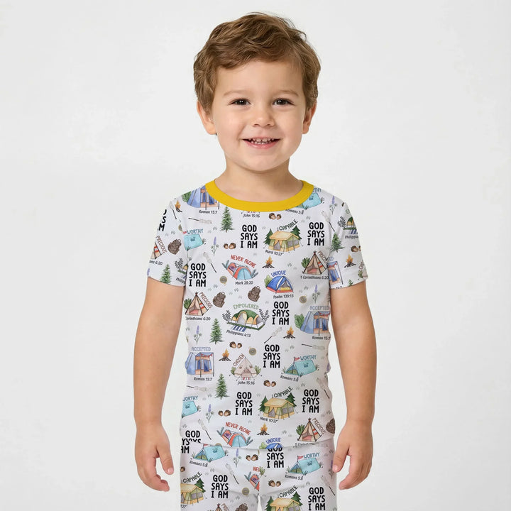 Template Zweiteiliges Pyjama-Set mit kurzen Ärmeln und Shorts