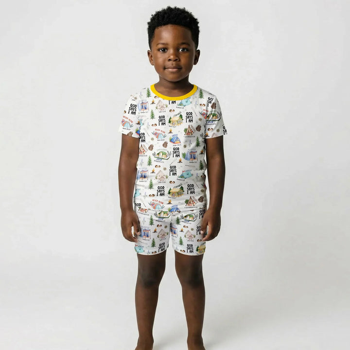 Template Zweiteiliges Pyjama-Set mit kurzen Ärmeln und Shorts