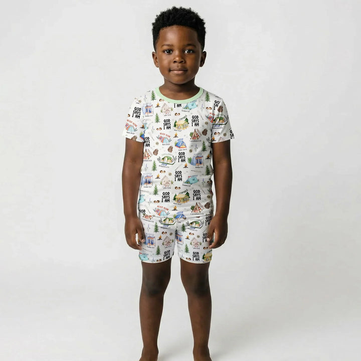 Template Zweiteiliges Pyjama-Set mit kurzen Ärmeln und Shorts
