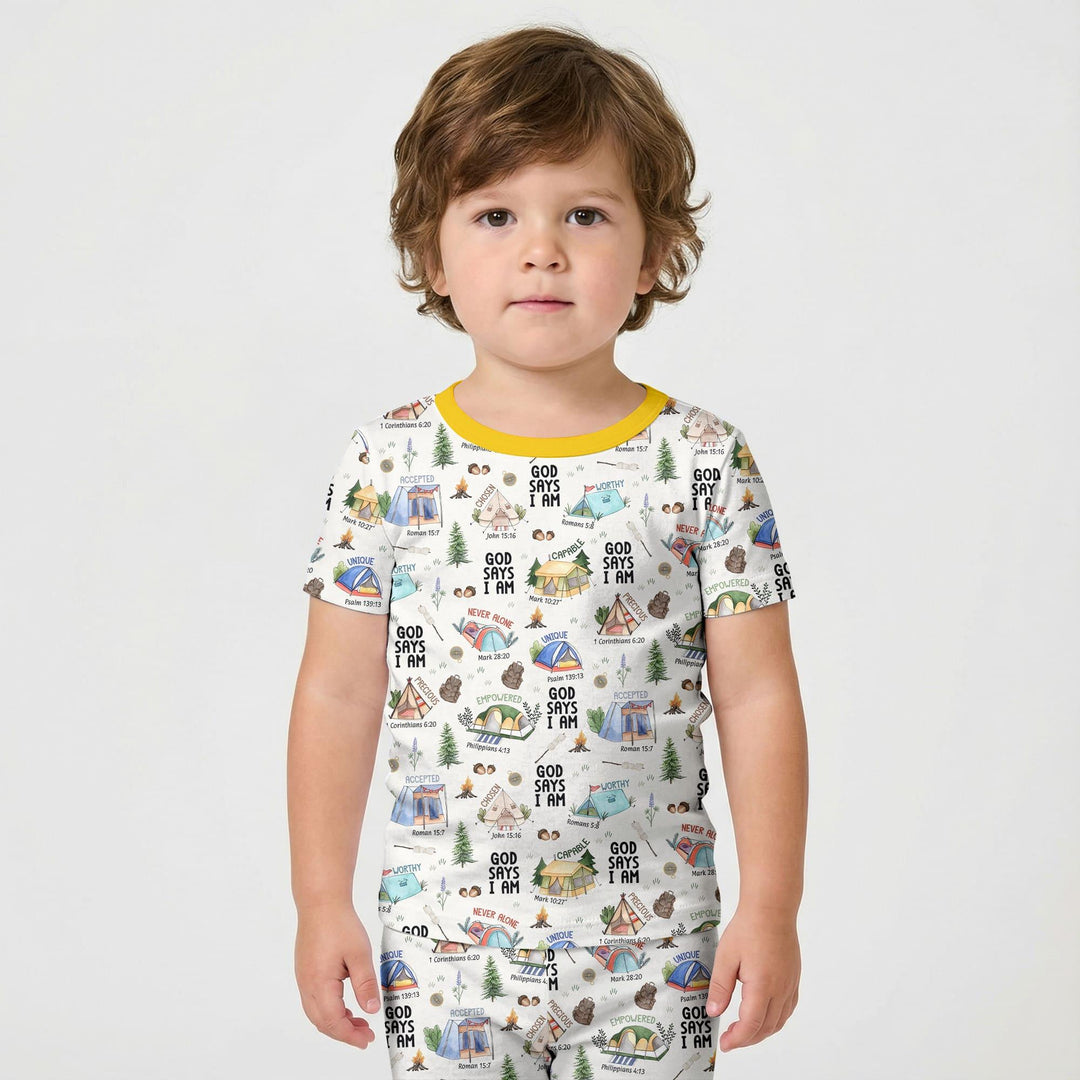 Template Zweiteiliges Pyjama-Set mit kurzen Ärmeln und Shorts