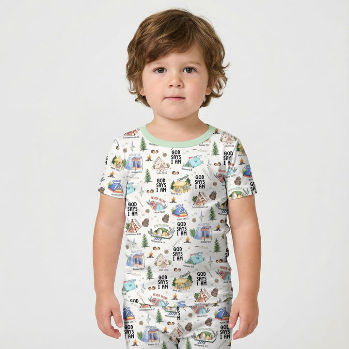 Template Zweiteiliges Pyjama-Set mit kurzen Ärmeln und Shorts
