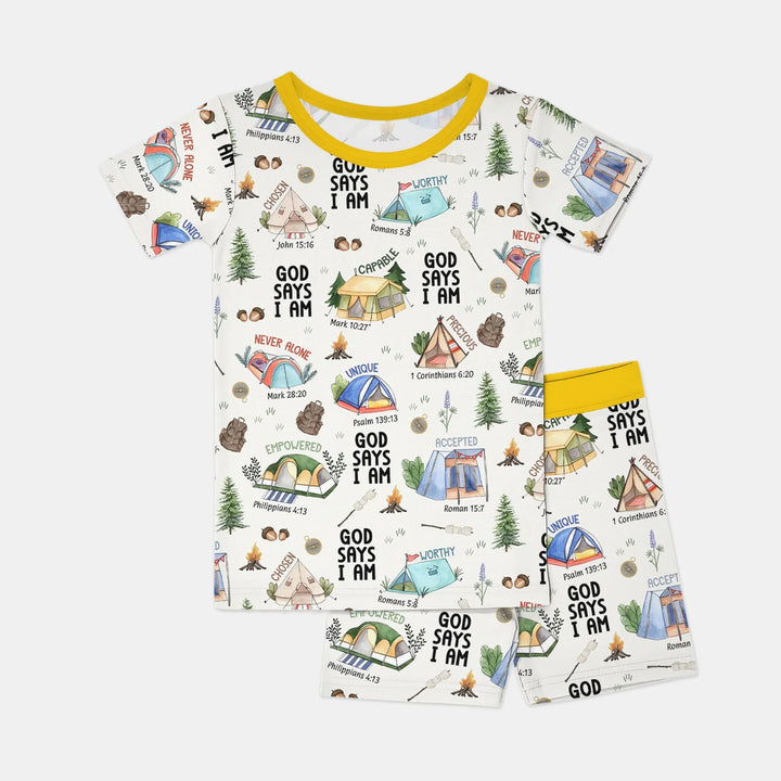 Template Zweiteiliges Pyjama-Set mit kurzen Ärmeln und Shorts