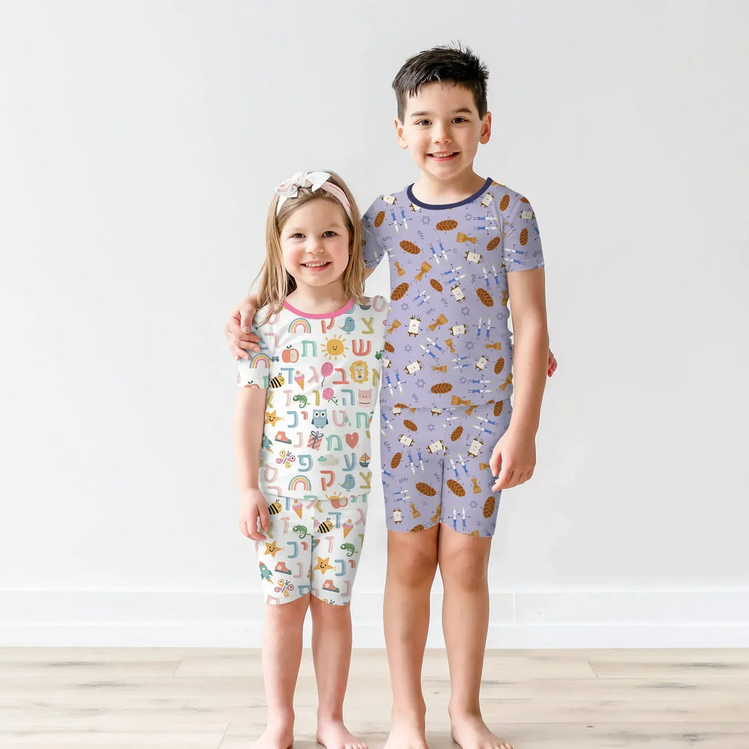 Template Zweiteiliges Pyjama-Set mit kurzen Ärmeln und Shorts