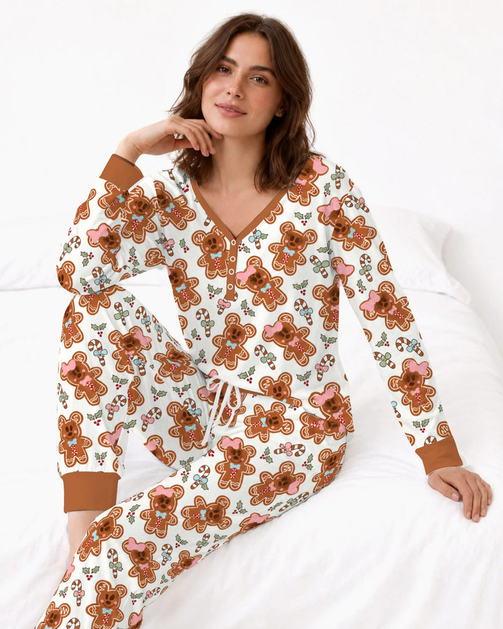 Cute Gingerbread Couple Toss Bamboo Women Pajama Set
